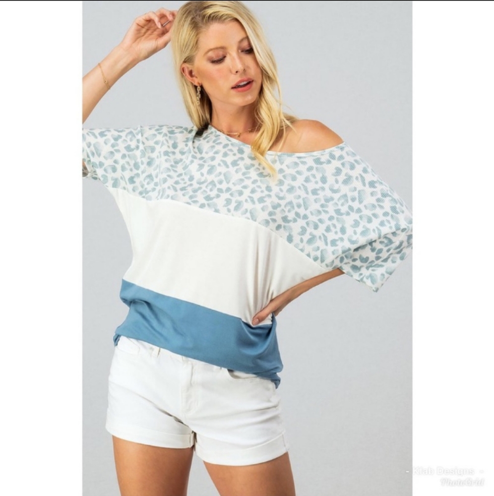 SOFT BLUE LEOPARD COLOR-BLOCK TOP